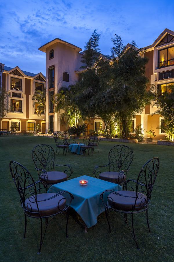 Hotel Hilltone Mount Abu Buitenkant foto