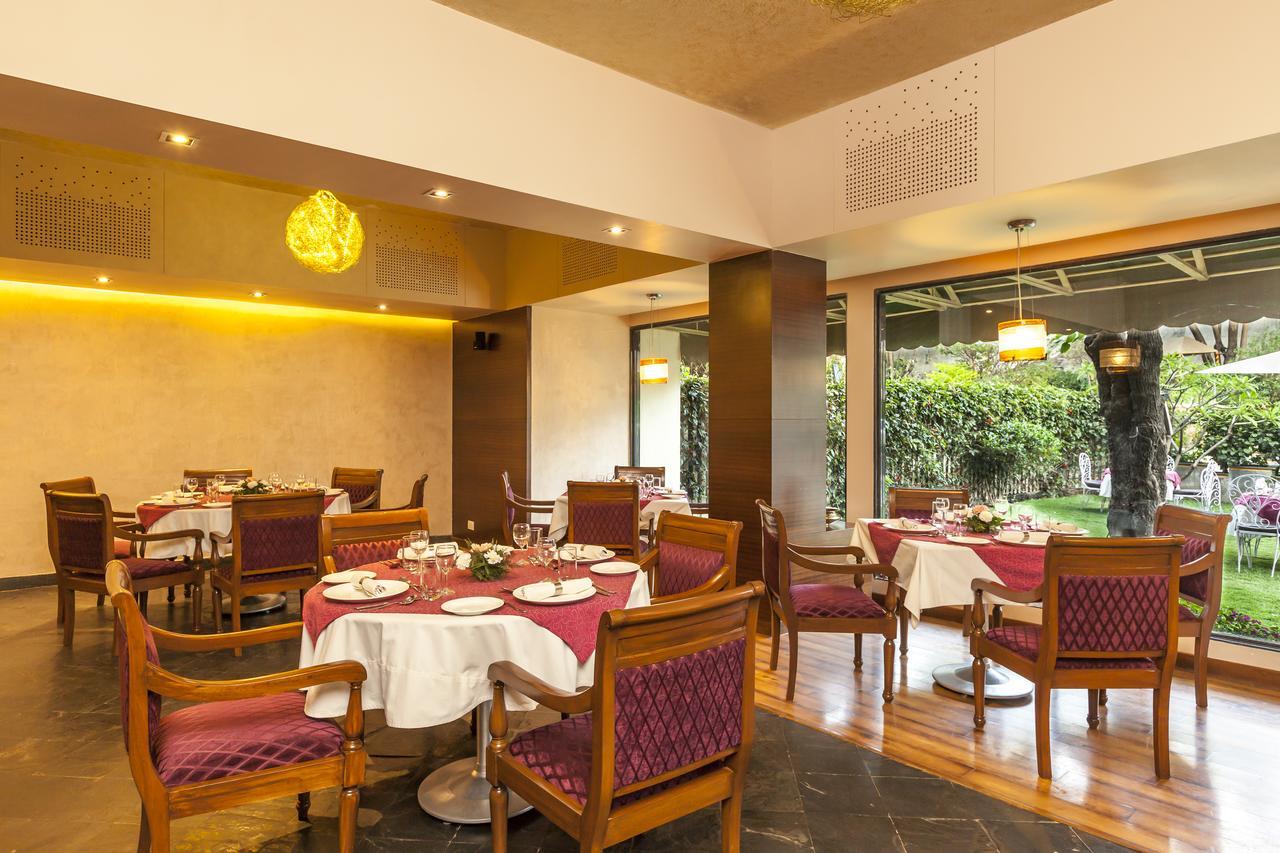 Hotel Hilltone Mount Abu Buitenkant foto