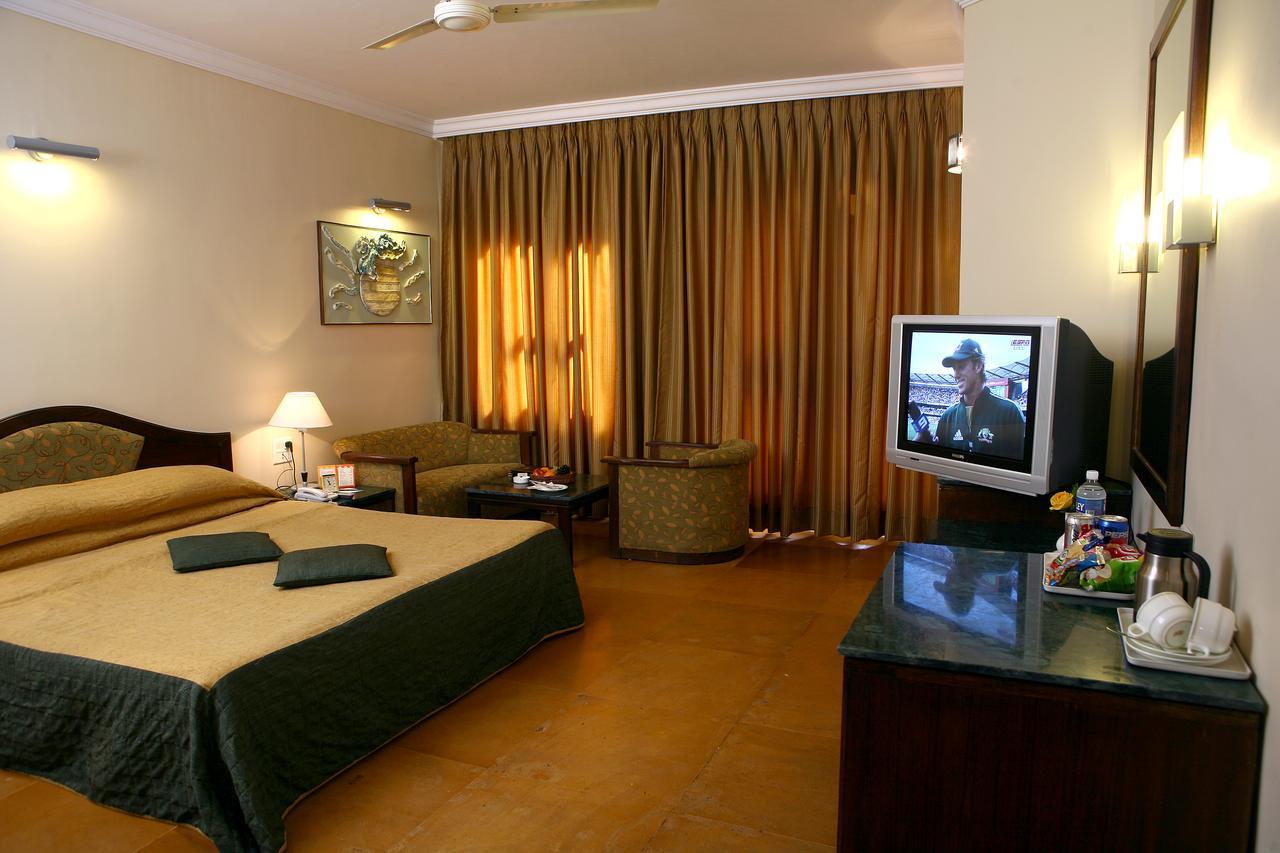 Hotel Hilltone Mount Abu Buitenkant foto